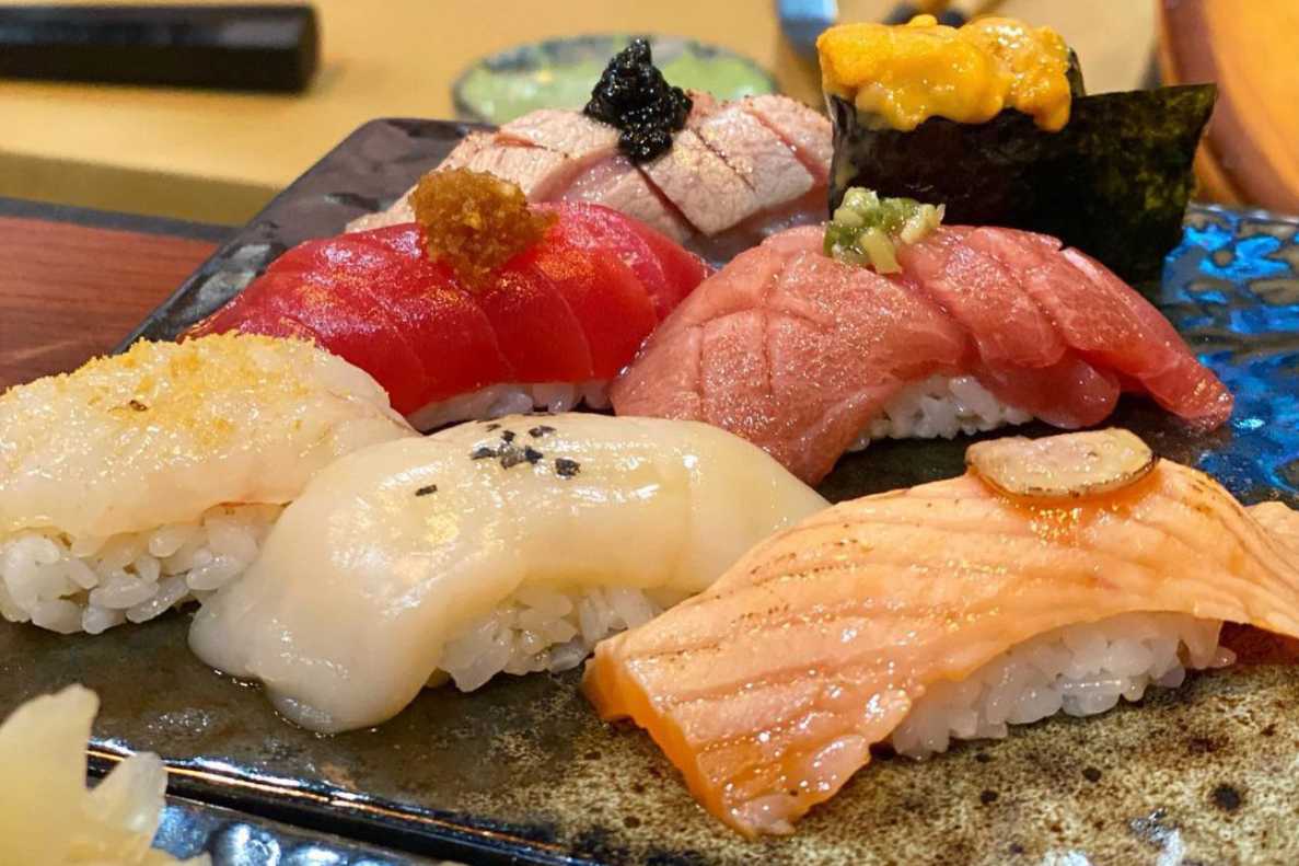 Nigiri Sushi or Nigirizushi-sushi vs sashimi