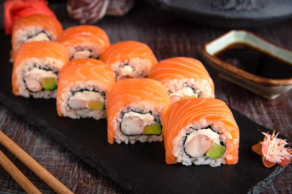 Spicy Salmon Sushi Roll-Ups