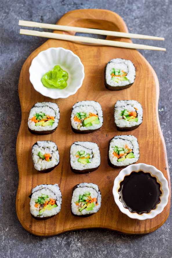 avocado rolls sushi
