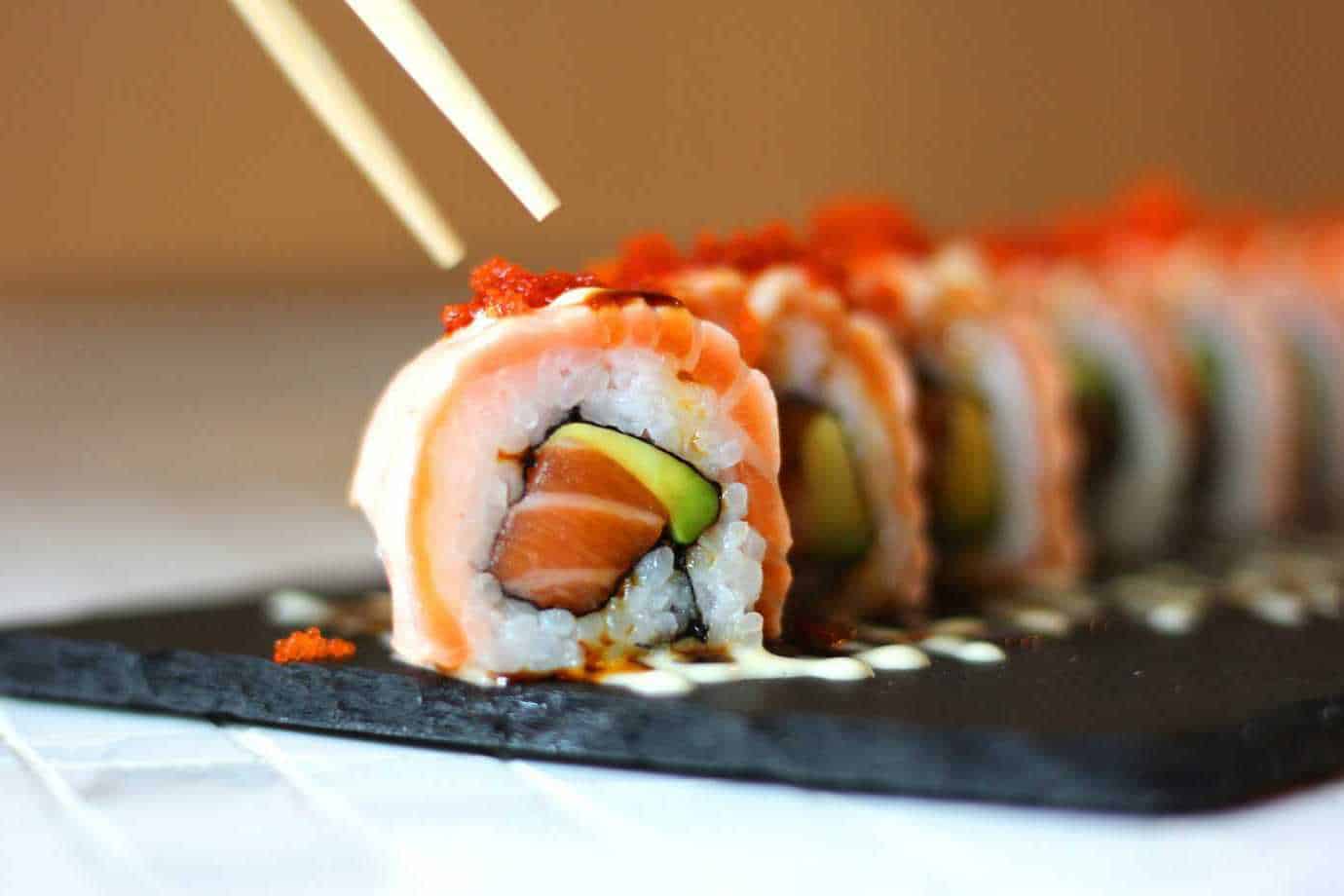 correct way to eat sushi