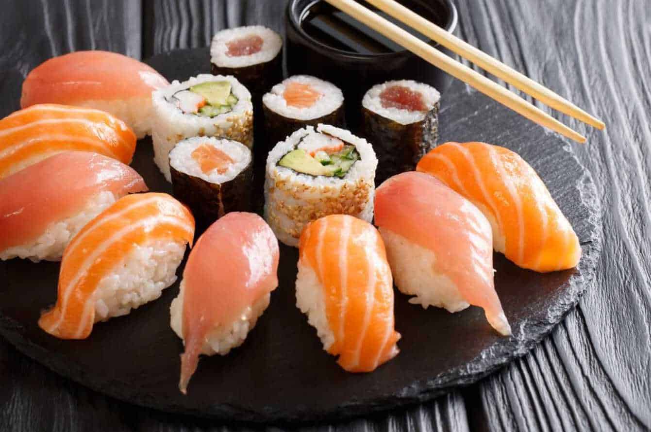 sushi parasite symptoms