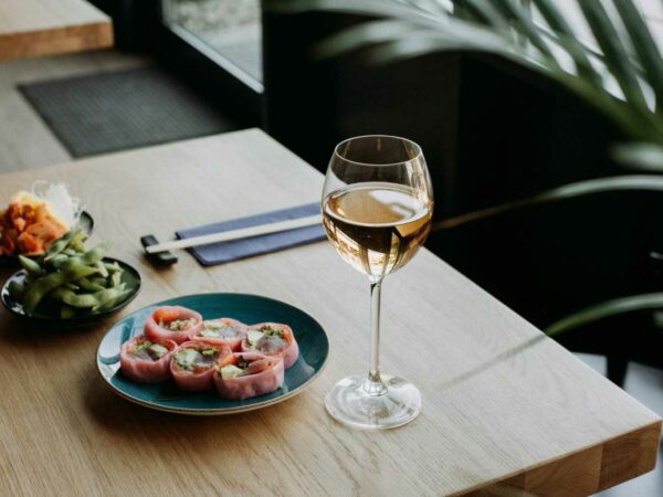 11 Best Wines Pair With Sushi