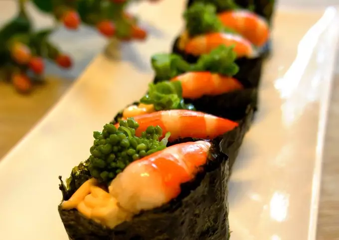 Broccolini and Shrimp Sushi Rolls