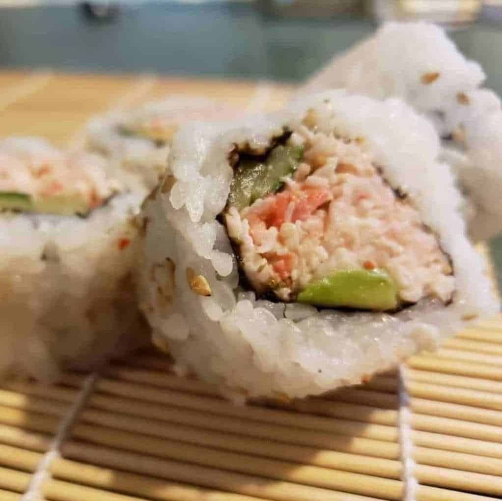 snow crab avocado roll