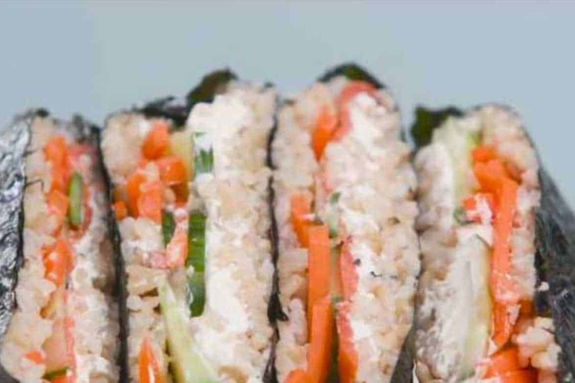 sushi roll smoked salmon