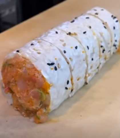 yellowtail sushi roll