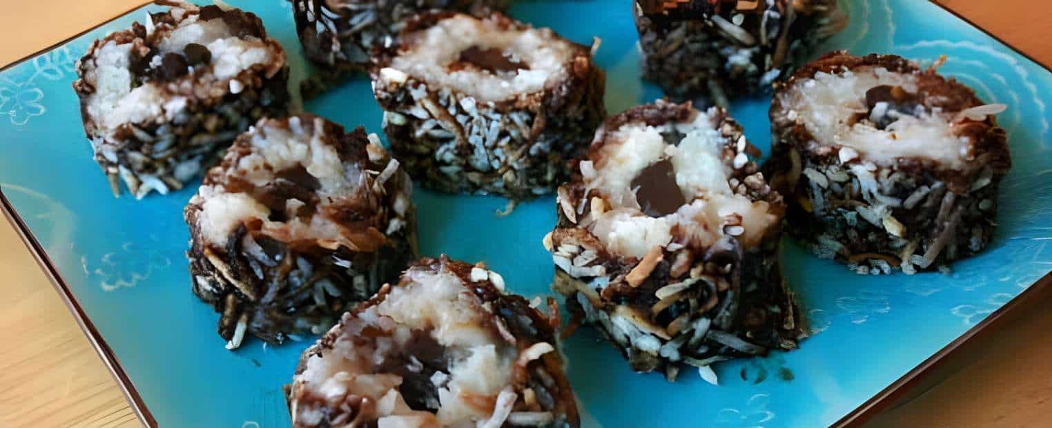Coconut Chocolate Sushi by How2Heroes 