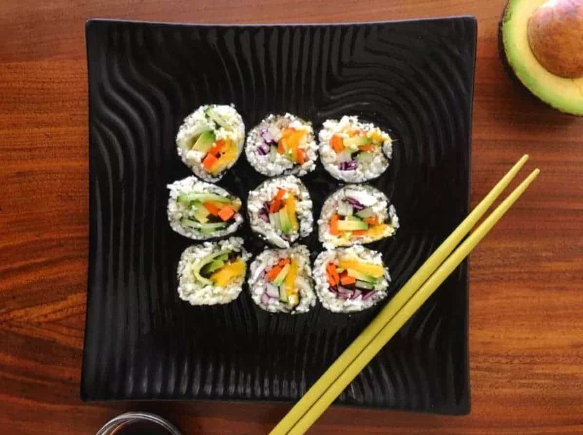 Easy Avocado and Mango Sushi Roll