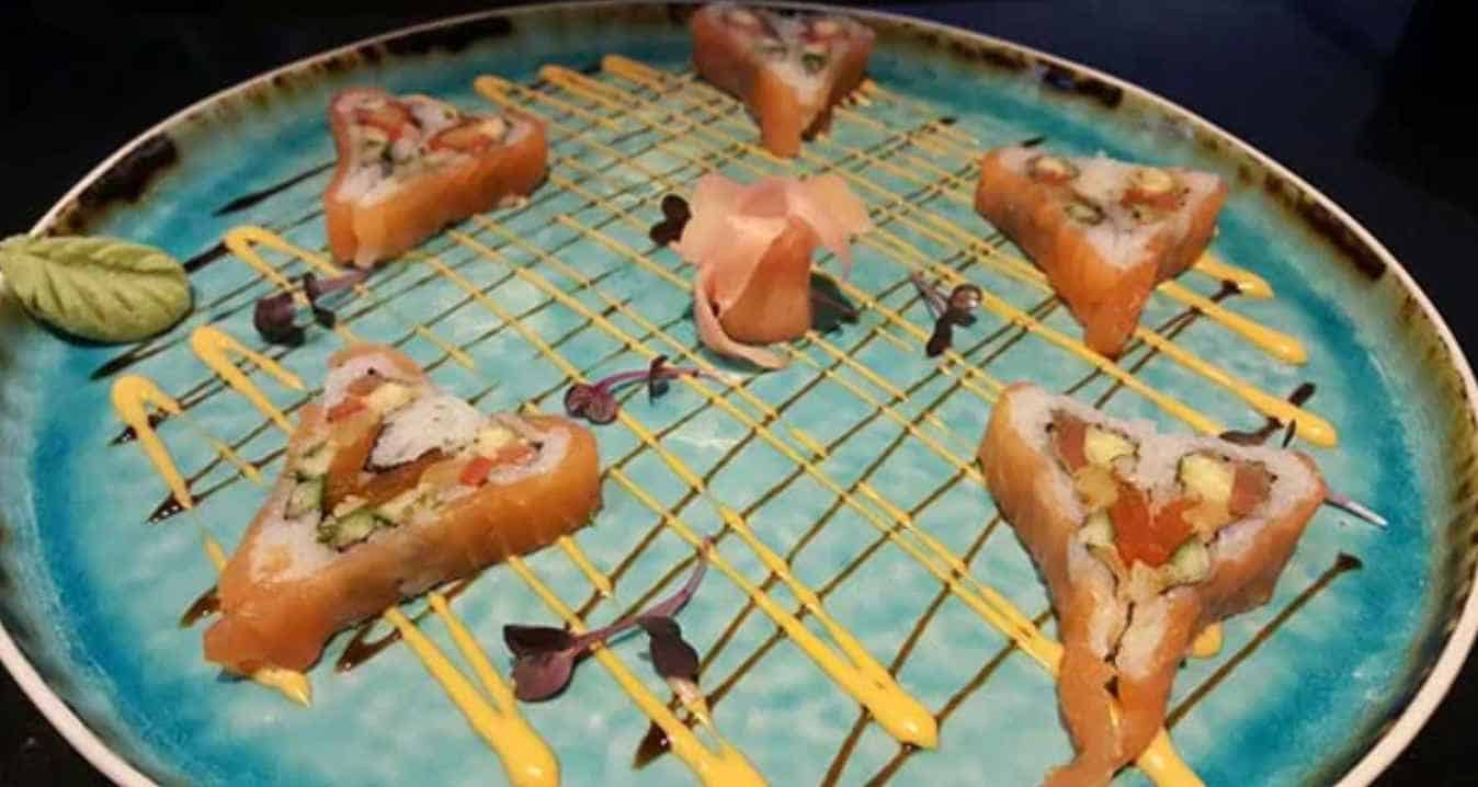 Tobiko Fish Valentine Sushi Roll